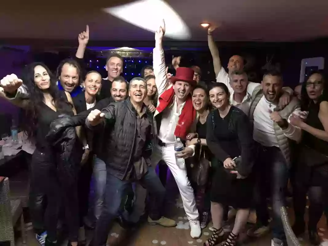 Repas de Groupe - Les Enfants Gâtés - Restaurant Aubagne - Karaoké la Valentine