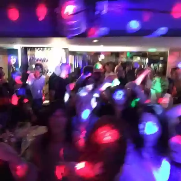 Photothèque - Les Enfants Gâtés - Restaurant Aubagne - Soirée Dansante Aubagne
